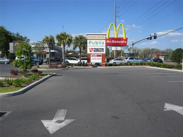 Shopping nearby.
