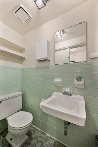 Ladies room