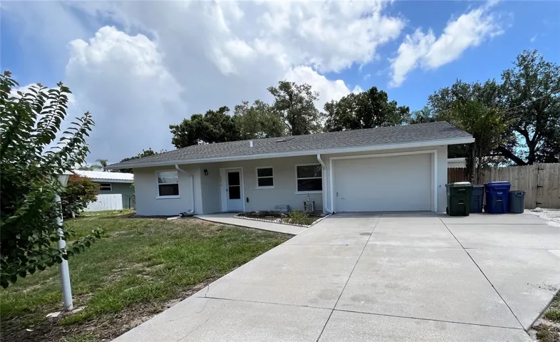 Front of home, note long driveway
