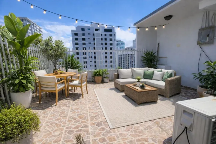 Open Roof Top Terrace - Staged "Presentación Virtual"