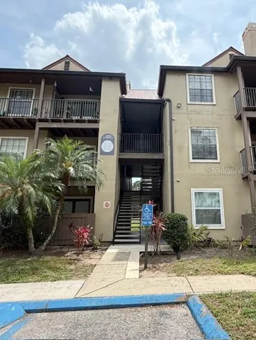 FRONT BUILDING VIEW