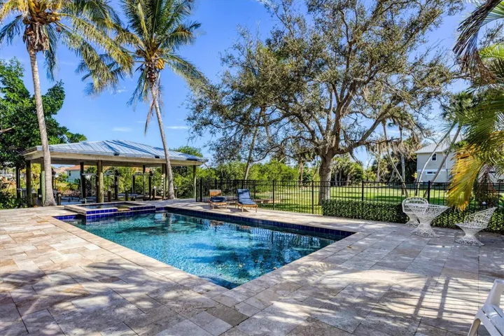 Heated Pool and Spa!
