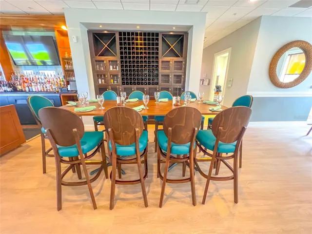 Enjoy Cocktails & Tasty Food Bites