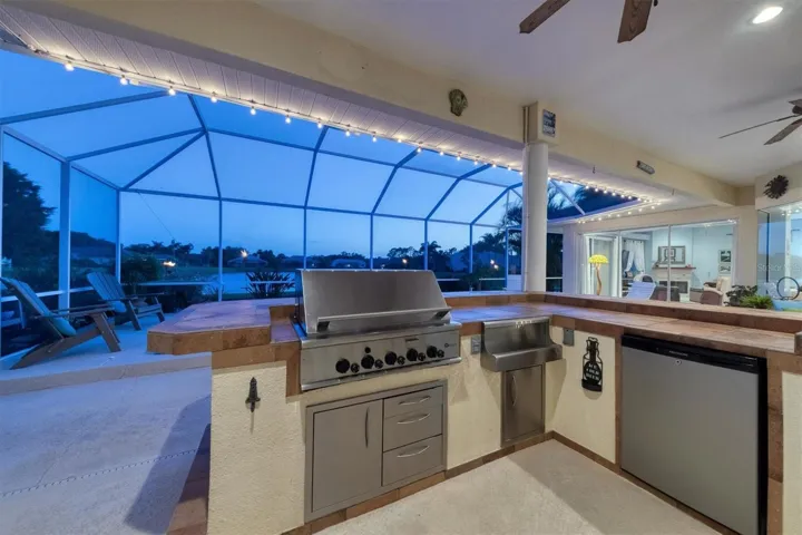 Patio kitchen