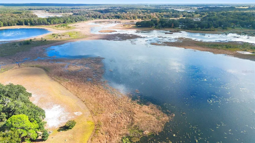 Nicotoon Lake
