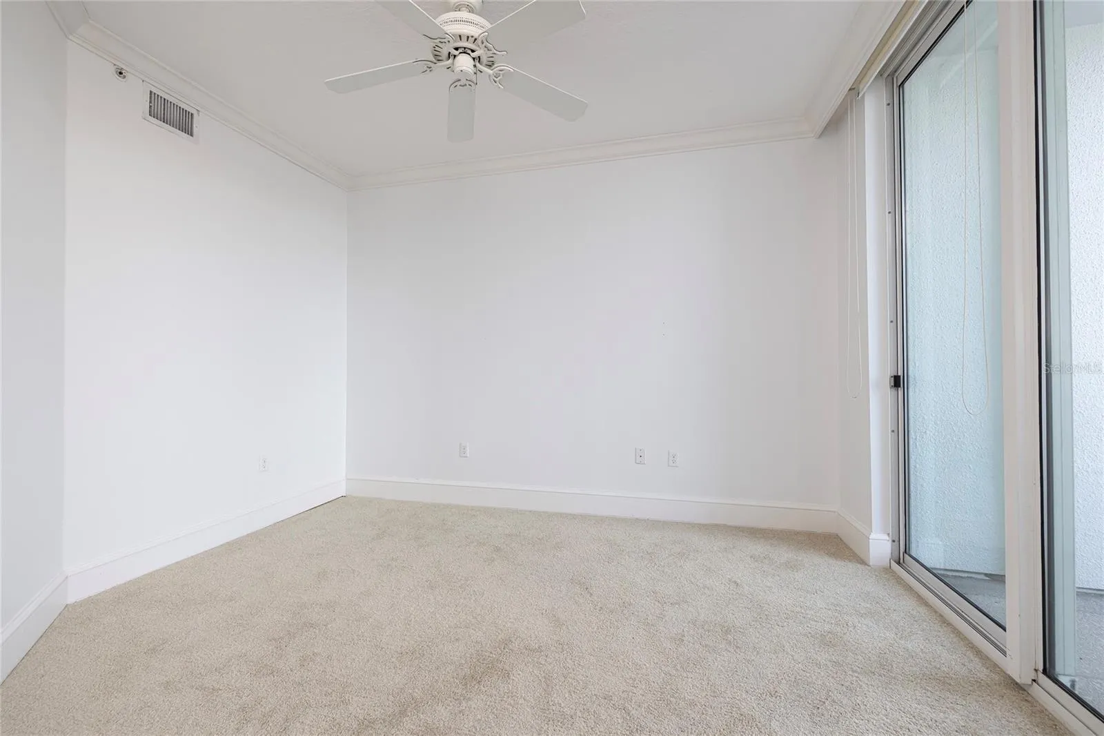 Bonus Room in the Master -- Office/Den/Gym