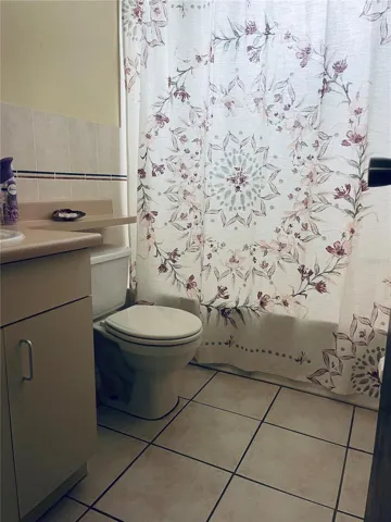 2nd Bath rroom