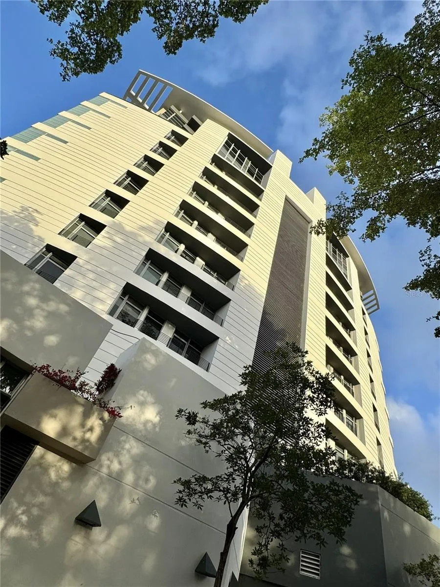 Luchetti 1212 Boutique Condo, Condado