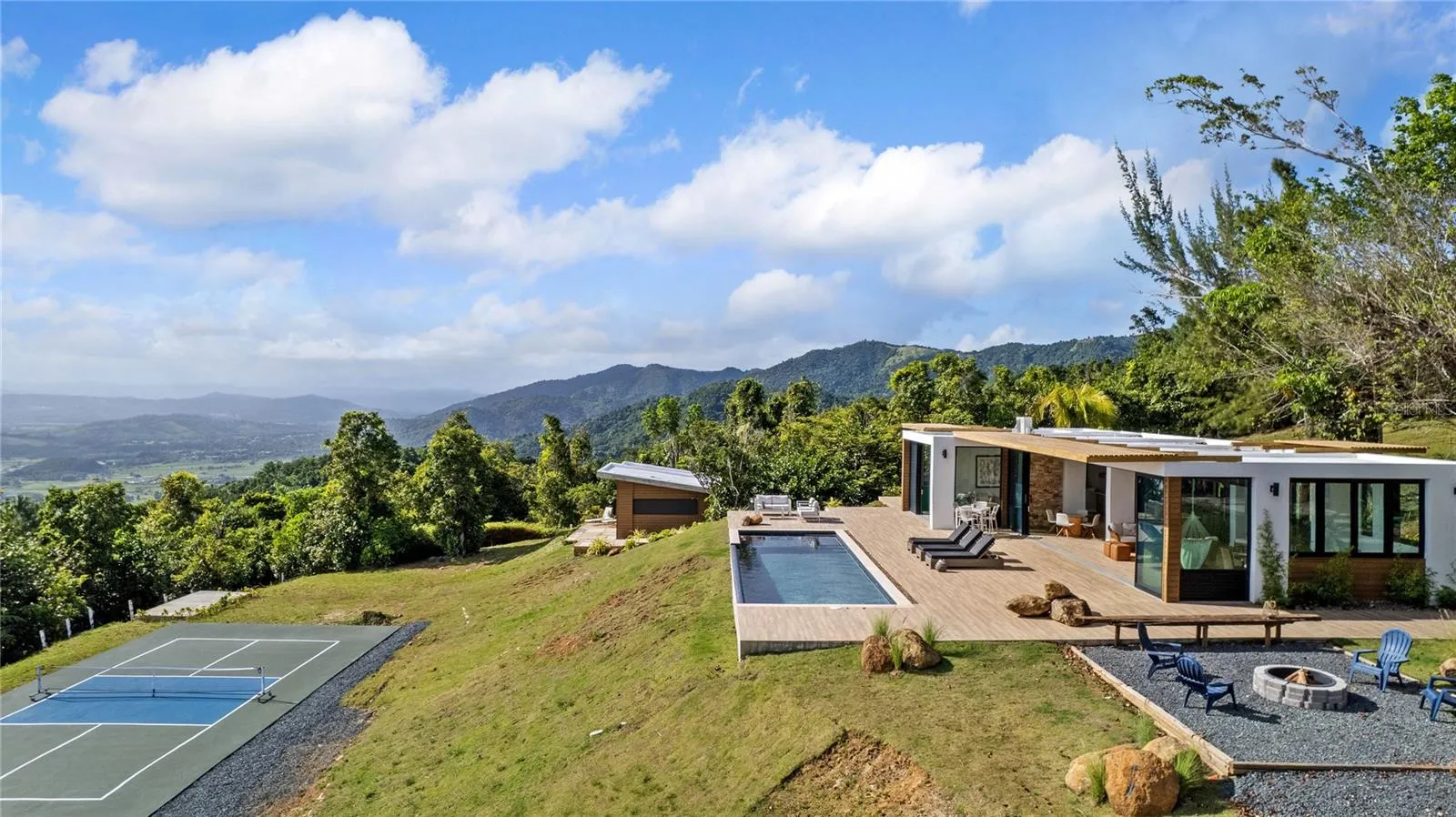 Outdoor Fire Pit View and MainHouse