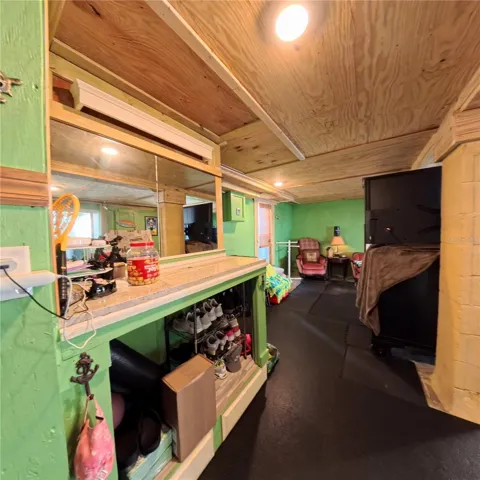 434 Bottom storage