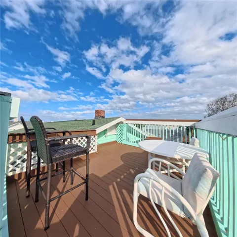 Upper Deck