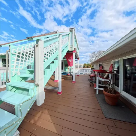 Middle Deck