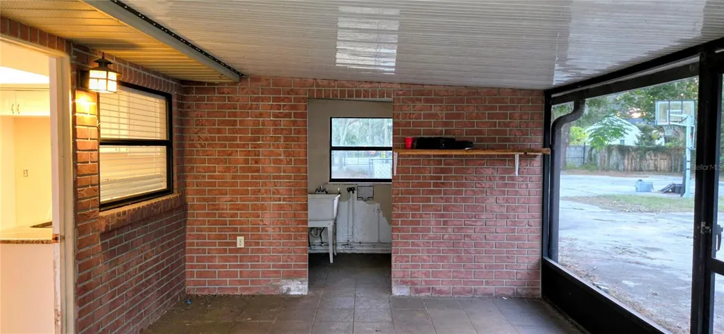 Screen Lanai and Utility Room