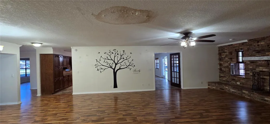 Family Room/Dining Room Combo