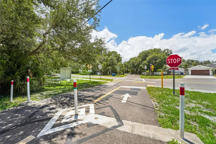 Pinellas Trail to the S
