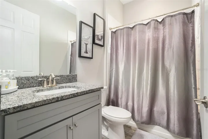 Shared Bathroom 3