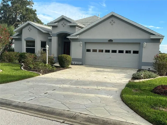 7886SE167th Mistwood Lane Pond &golf view