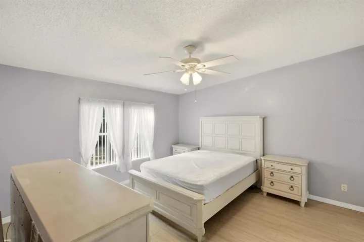 Master bed.