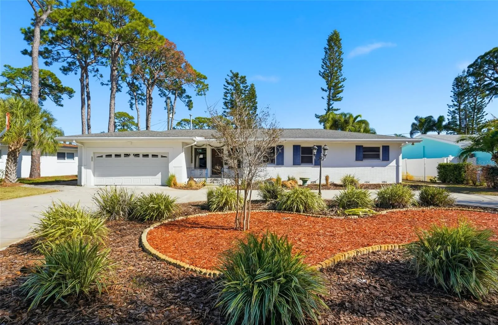 1302 Robin Rd