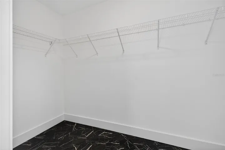 Walk in closet