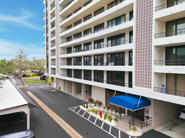 6415 Midnight Pass Rd, unit 211