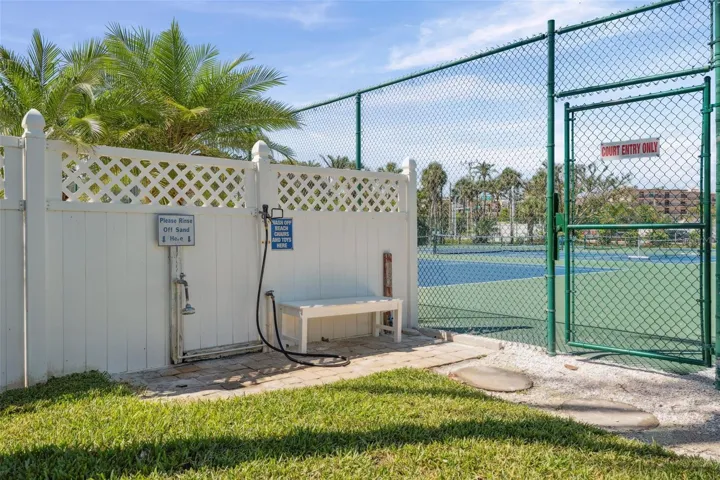 6415 Midnight Pass Rd, unit 211