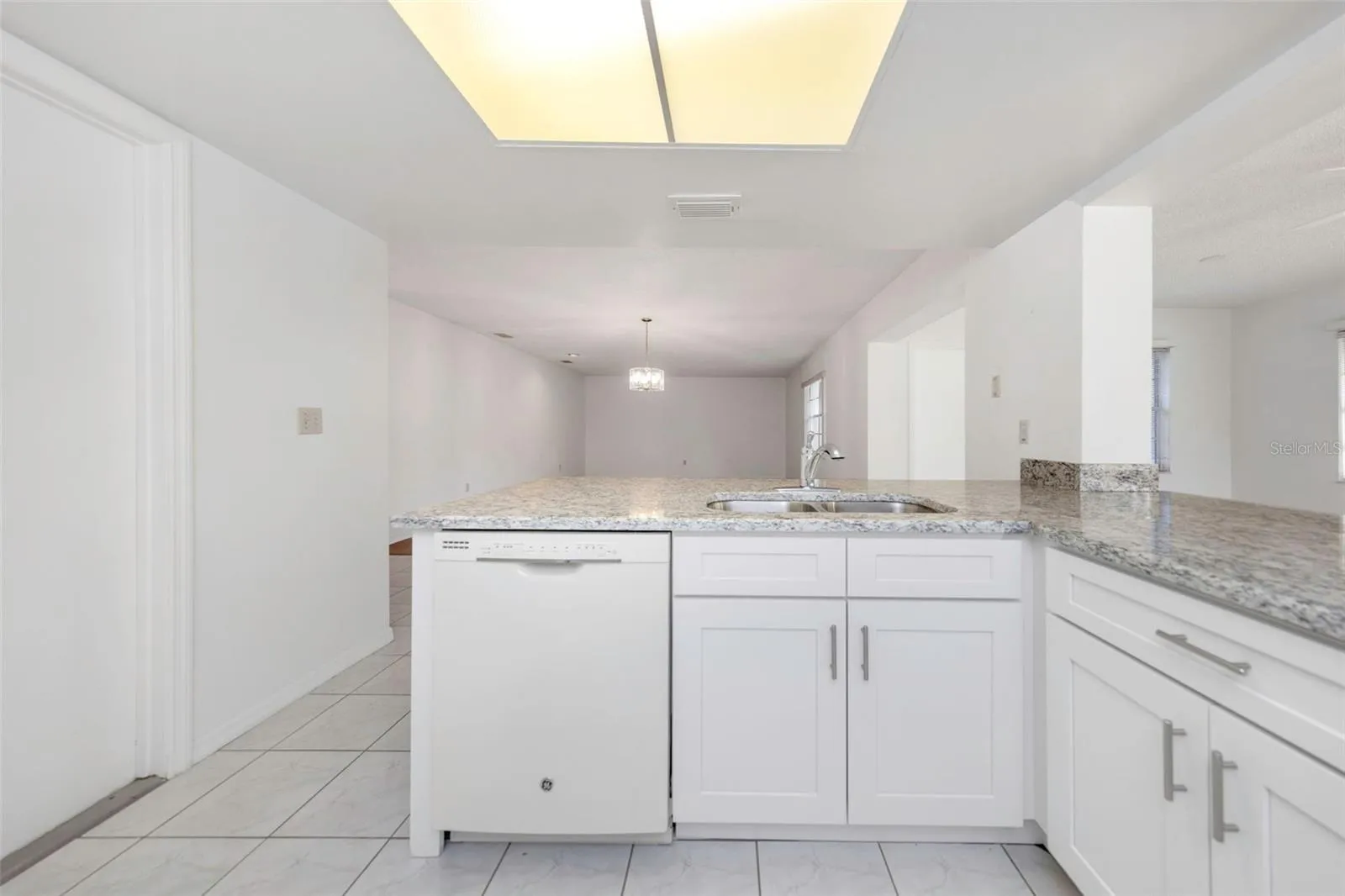 Kitchen - Left View