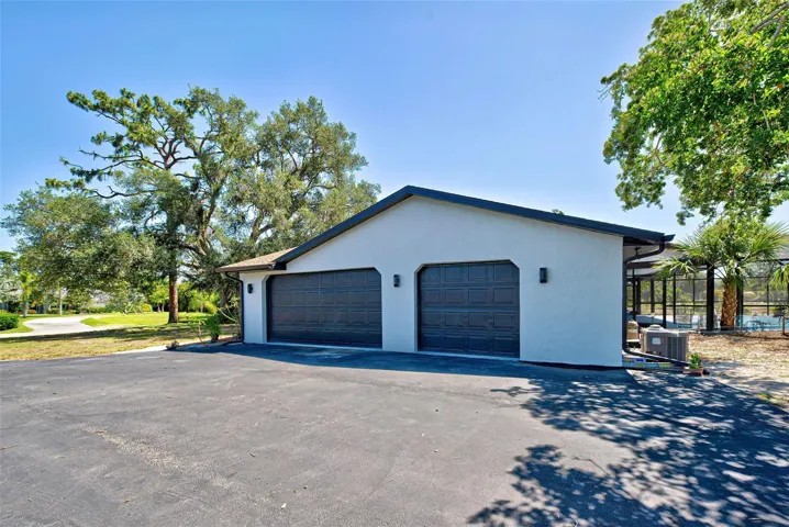 Side garage