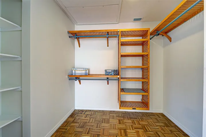walk in closet
