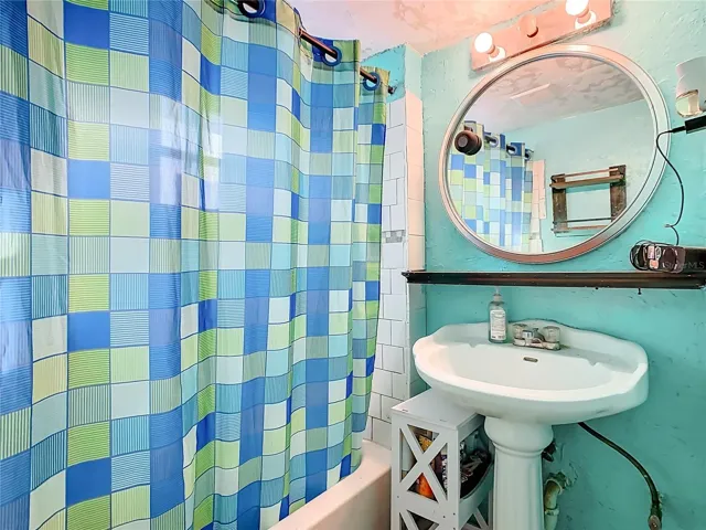 Bathroom1