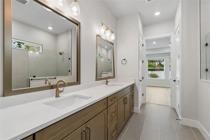 Owner's Bath