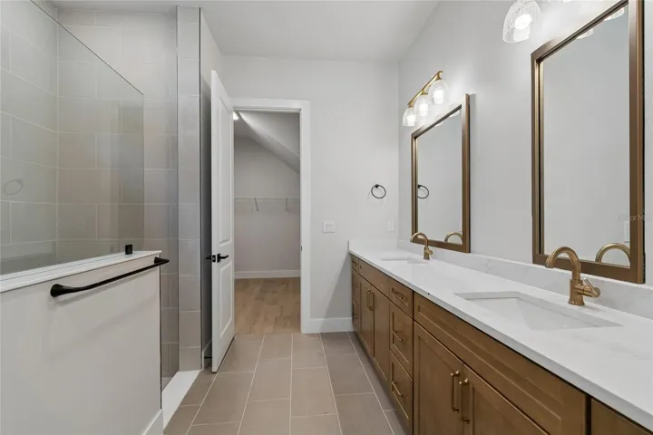 Owner's Bath