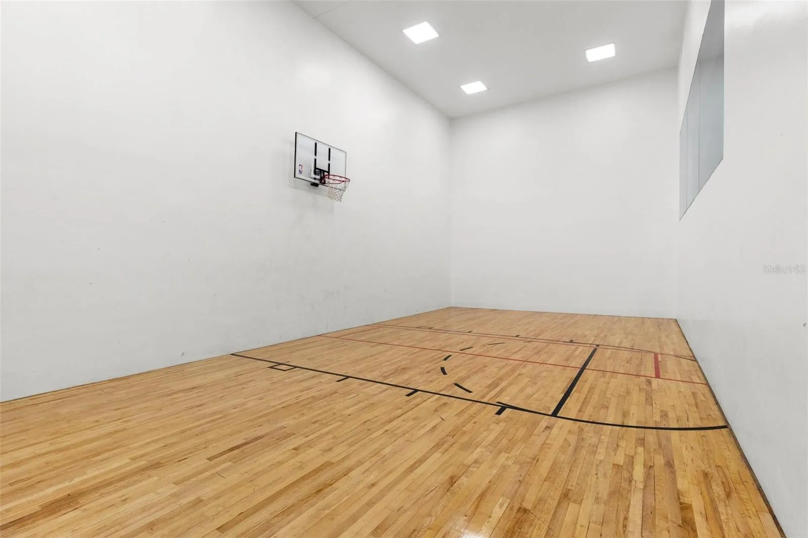 community indoor basketball court