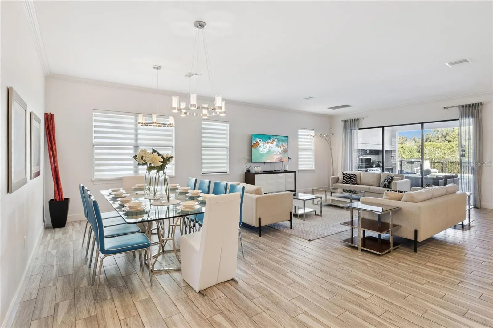 Dining Room / Living Room