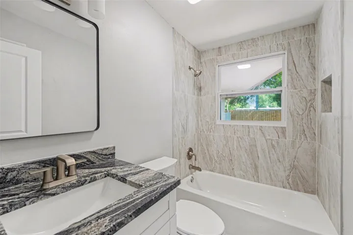 Guest/2nd Bath