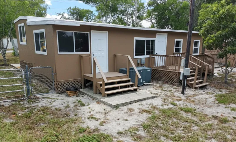 9761 LAKE DR WEEKI WACHEE FL 34613