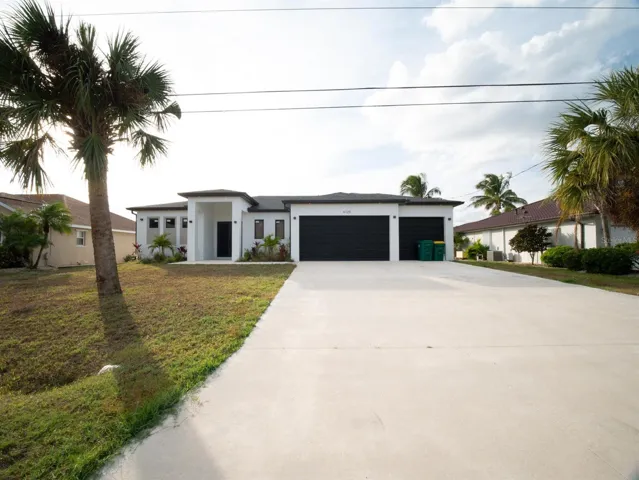 4129 Flamingo Blvd