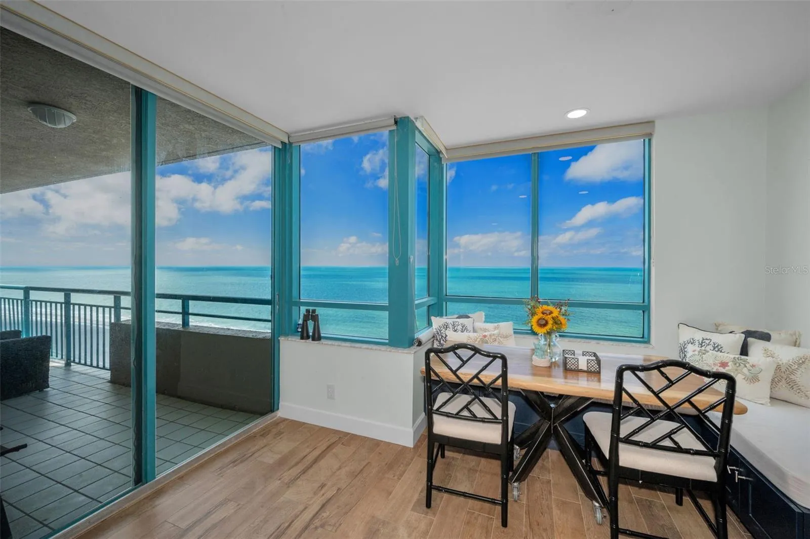Open, Spacious Floor plan with an Abundance of Natural Light!