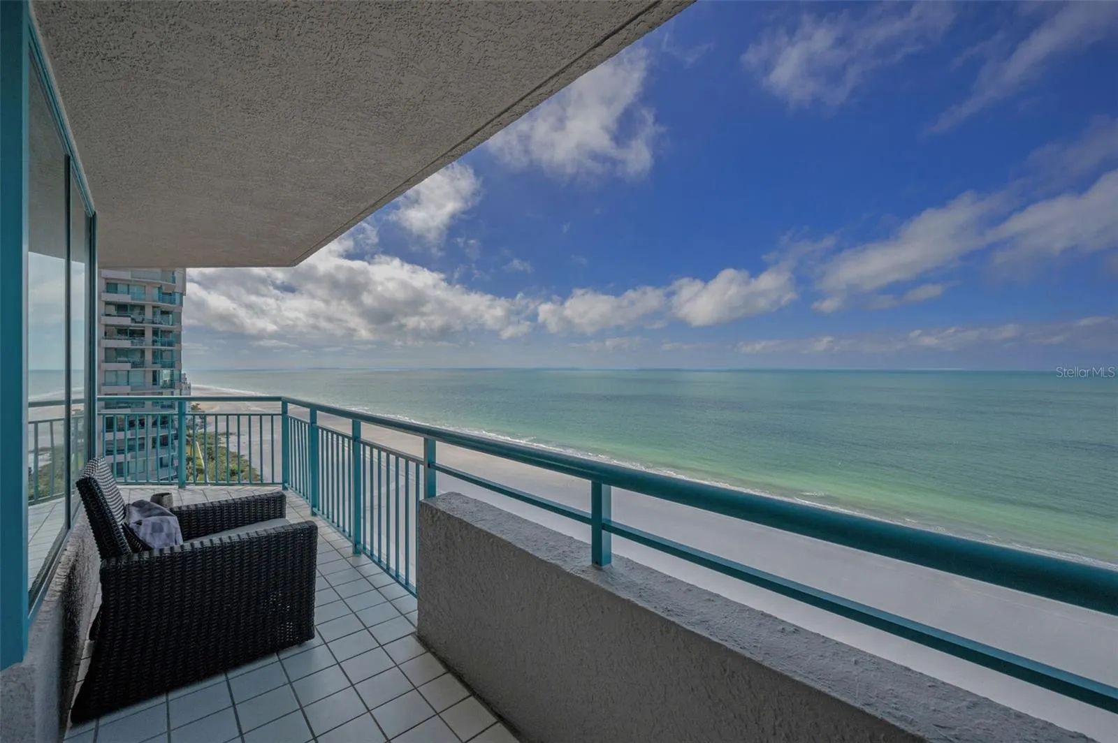 DIRECT Gulf-Front!  Offering Spectacular Panorama, Aquamarine Seascapes &amp; Fabulous Nightly Sunsets, Wraparound Terrace. The warmth of Southern Exposure &amp; Generous Terrace Ideal for the Avid Sun Worshipper!