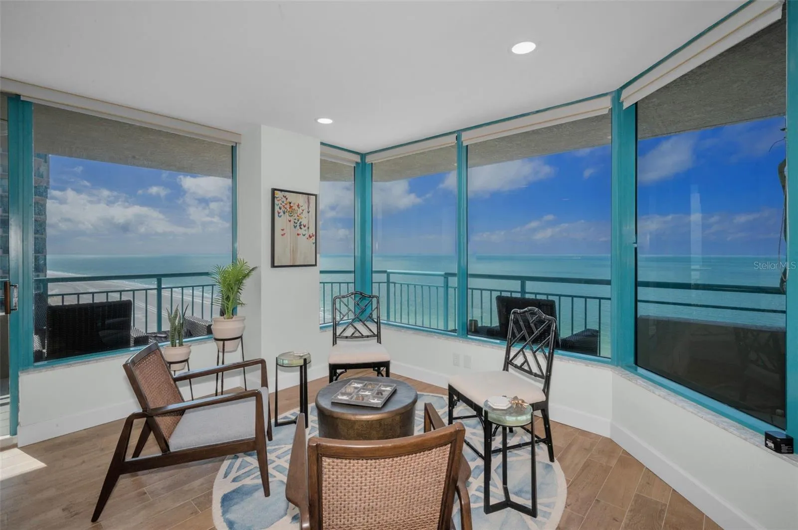 Open, Spacious Floor plan with an Abundance of Natural Light!
