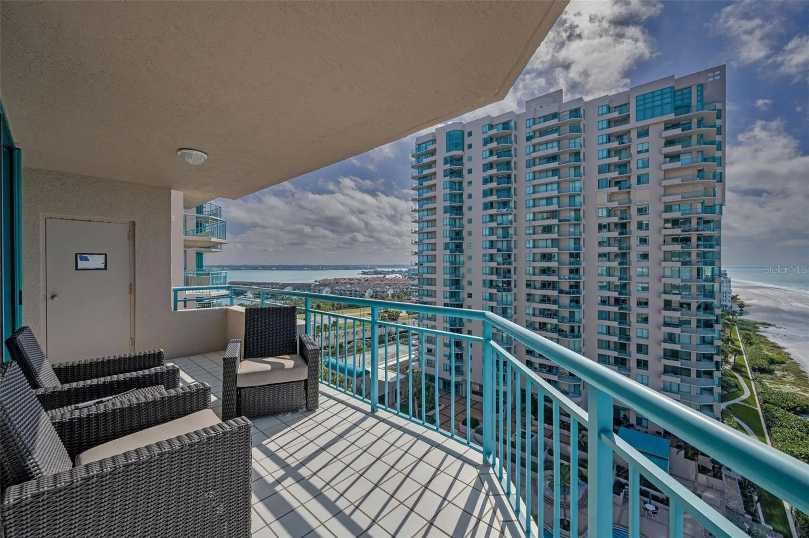 DIRECT GULF-FRONT! Offering Spectacular Panorama, Aquamarine Seascapes &amp; Fabulous Nightly Sunsets, Wraparound Terrace. The warmth of Southern Exposure &amp; Generous Terrace Ideal for the Avid Sun Worshipper!