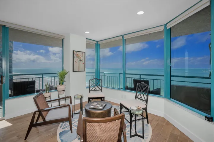 Open, Spacious Floor plan with an Abundance of Natural Light!