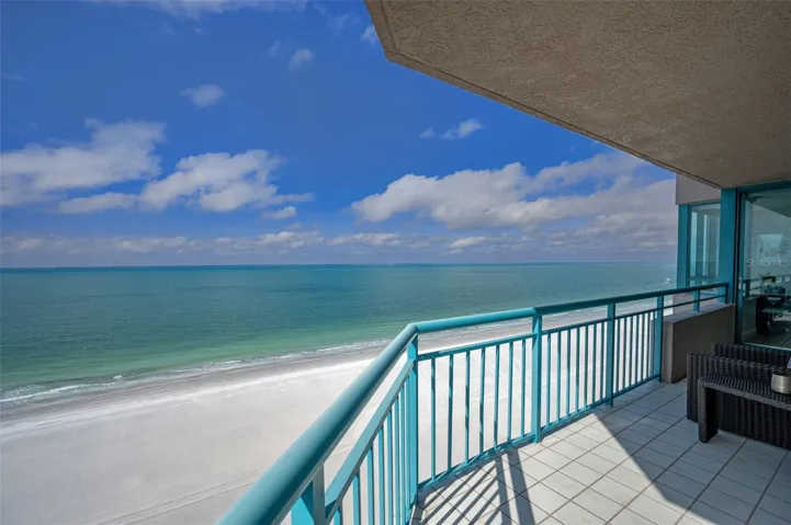 DIRECT GULF-FRONT! Offering Spectacular Panorama, Aquamarine Seascapes & Fabulous Nightly Sunsets, Wraparound Terrace. The warmth of Southern Exposure & Generous Terrace Ideal for the Avid Sun Worshipper!