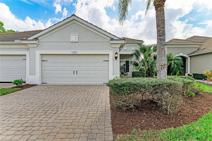 Beautifully maintained villa