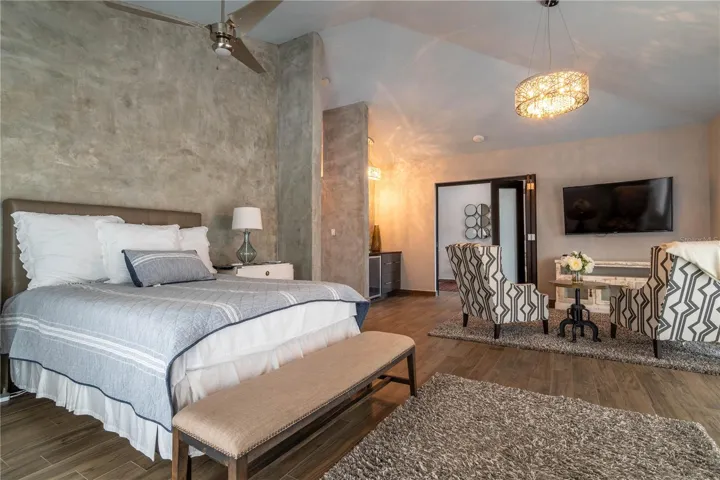 Master bedroom (3rd floor)