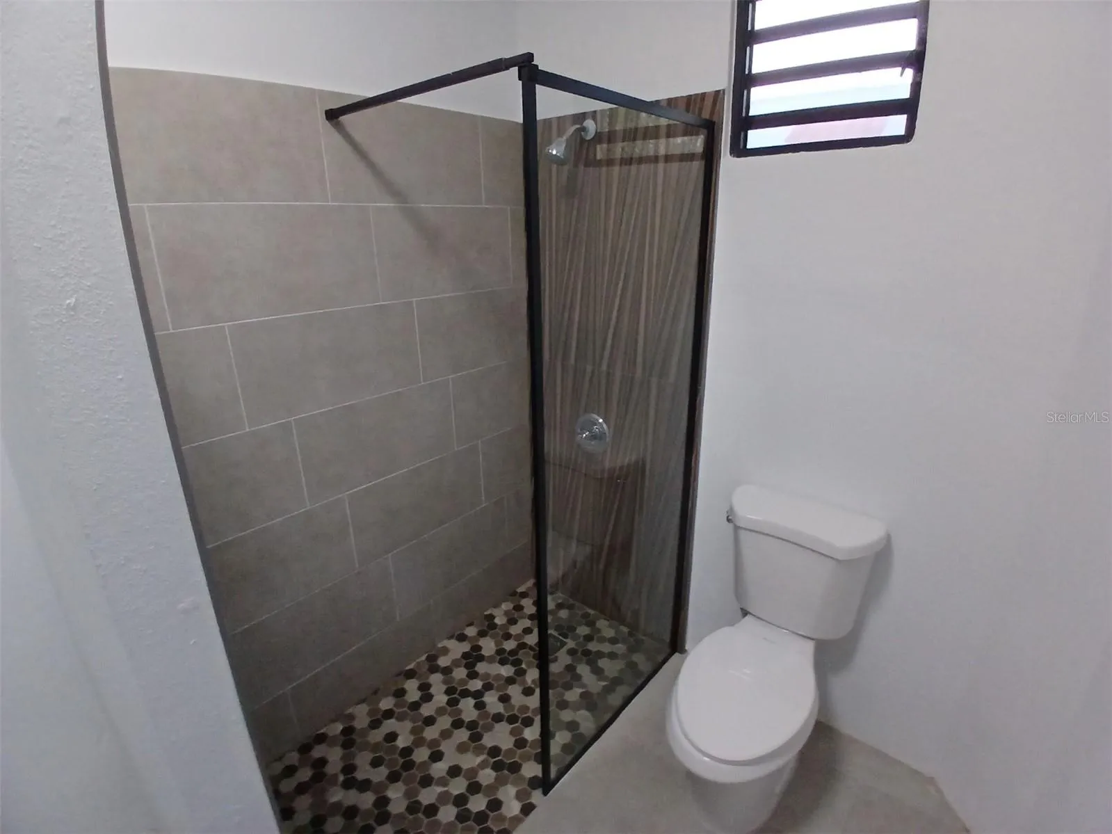 Bathroom 1, Unit 1