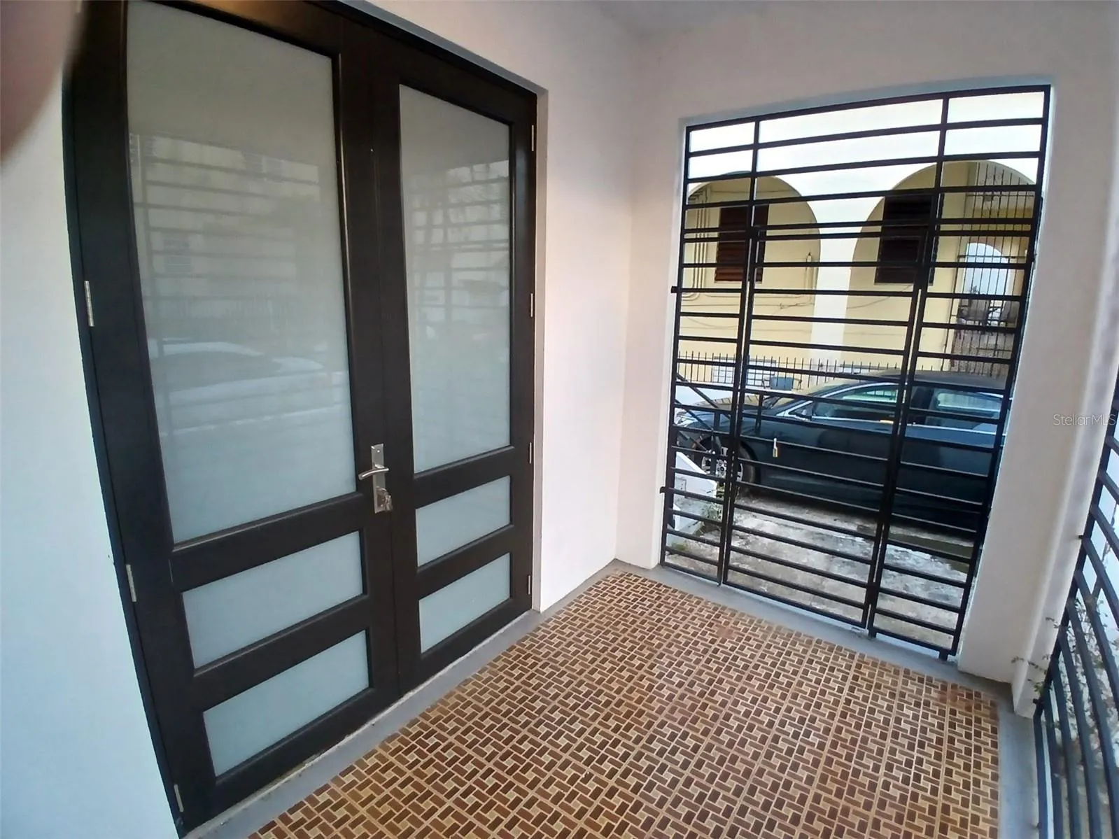 Front Porch, Unit 1
