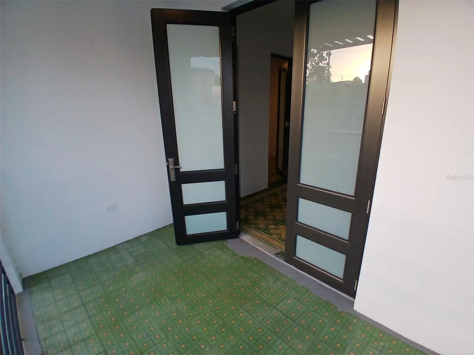 Front Balcony, Unit 2