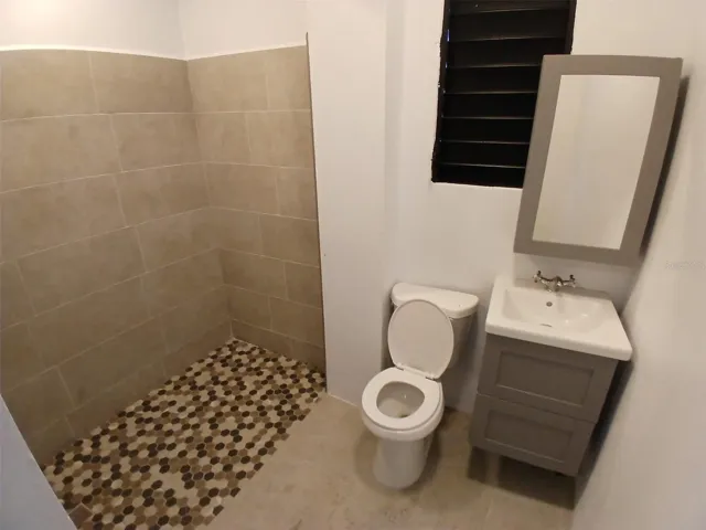 Unit 3 Bathroom