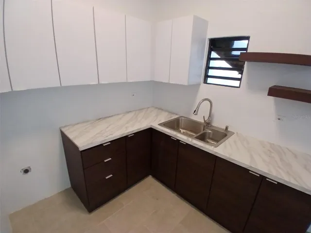 Kitchen Unit 2